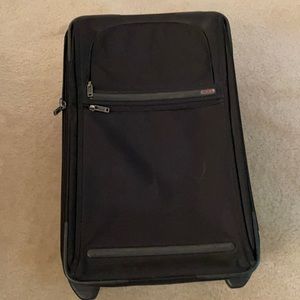 Tumi Alpha 22” Roller suitcase